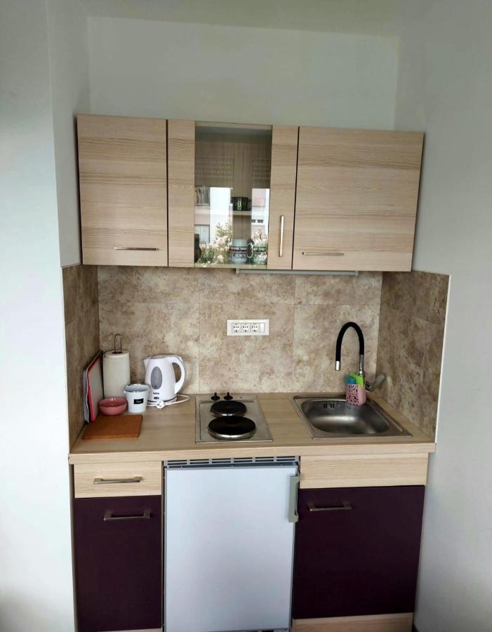 For 2 In Center Apartment Split